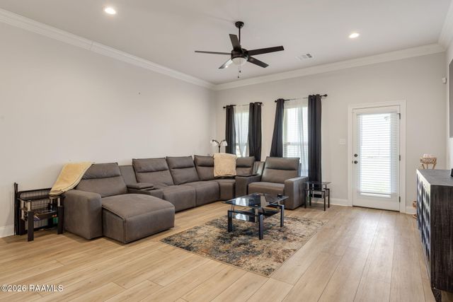 106 Bejeweled Avenue, Youngsville, LA 70592