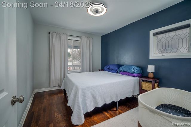 326 E Cambourne Street, Ferndale, MI 48220