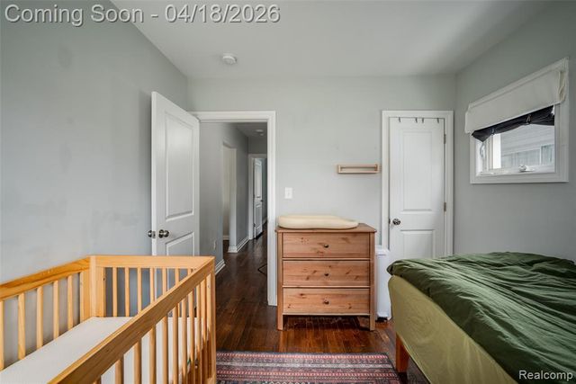 326 E Cambourne Street, Ferndale, MI 48220