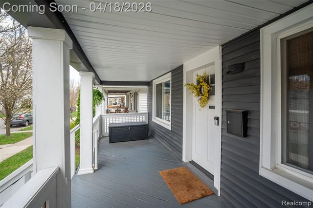 326 E Cambourne Street, Ferndale, MI 48220