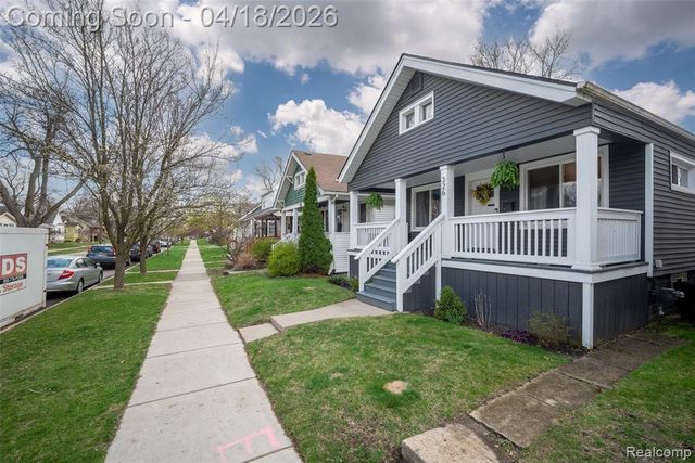 326 E Cambourne Street, Ferndale, MI 48220