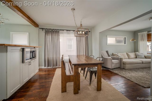 326 E Cambourne Street, Ferndale, MI 48220