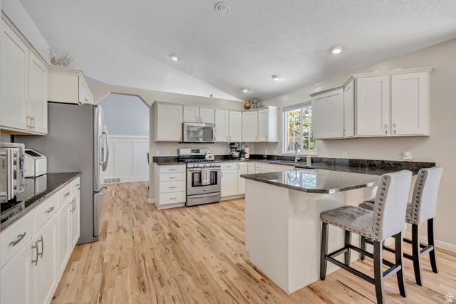 9851 S BIRDIE WAY, South Jordan, UT 84009