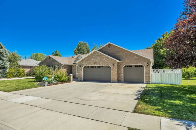 9851 S BIRDIE WAY, South Jordan, UT 84009