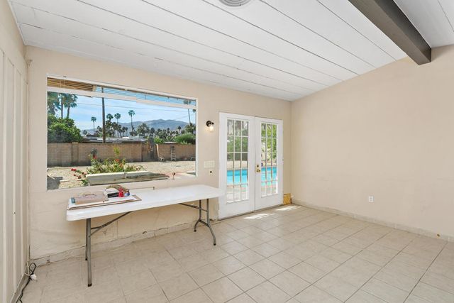1077 S Riverside Drive, Palm Springs, CA 92264