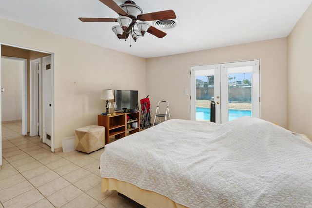 1077 S Riverside Drive, Palm Springs, CA 92264