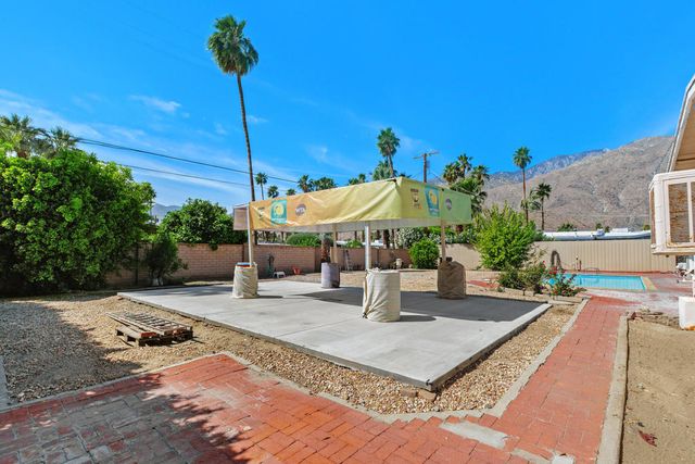 1077 S Riverside Drive, Palm Springs, CA 92264