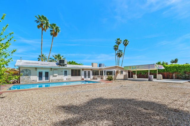 1077 S Riverside Drive, Palm Springs, CA 92264