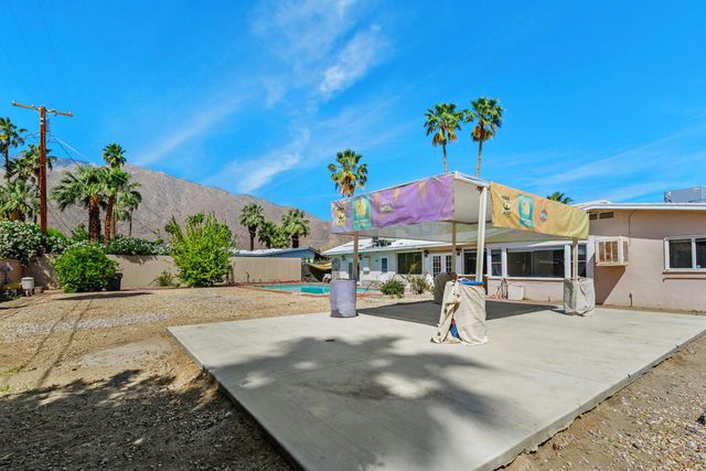 1077 S Riverside Drive, Palm Springs, CA 92264