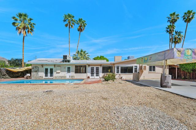 1077 S Riverside Drive, Palm Springs, CA 92264