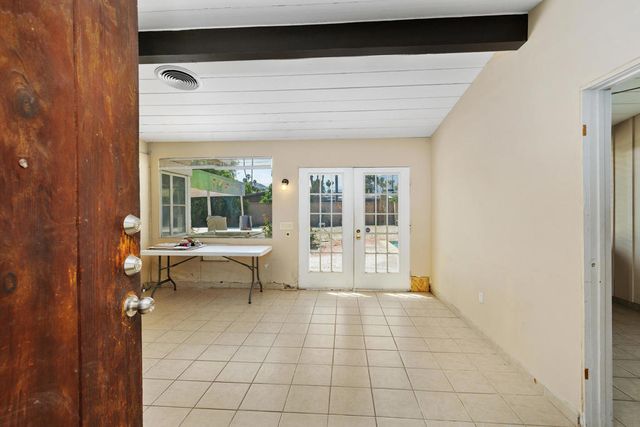 1077 S Riverside Drive, Palm Springs, CA 92264