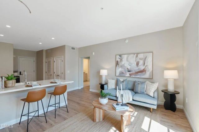 111 N Madison Avenue 315, Pasadena, CA 91101