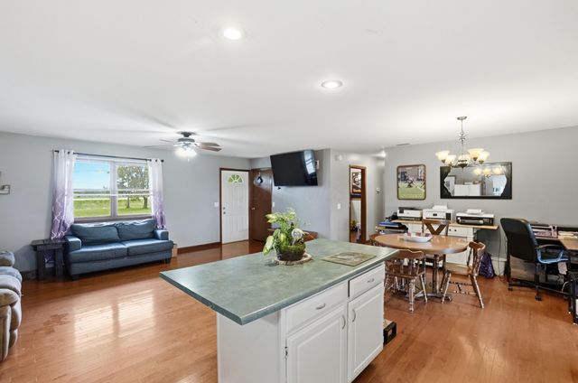 10673 US Highway 22, W, Williamsport, OH 43164