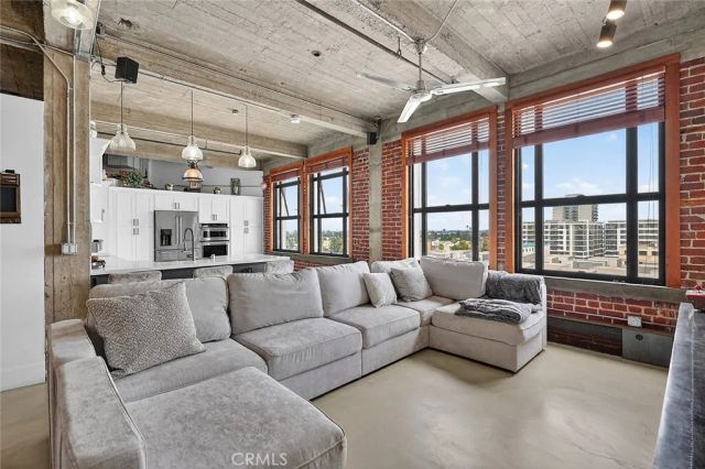 100 W 5th Street 7E, Long Beach, CA 90802