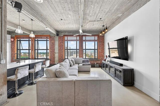 100 W 5th Street 7E, Long Beach, CA 90802