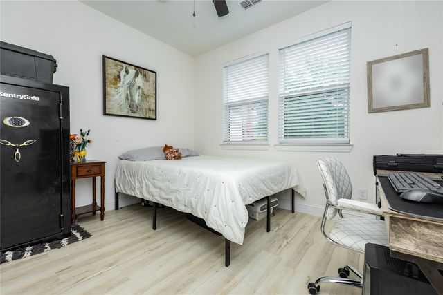 4312 Templeton St, Greenville, TX 75401