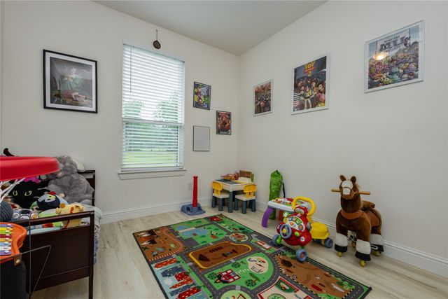 4312 Templeton St, Greenville, TX 75401