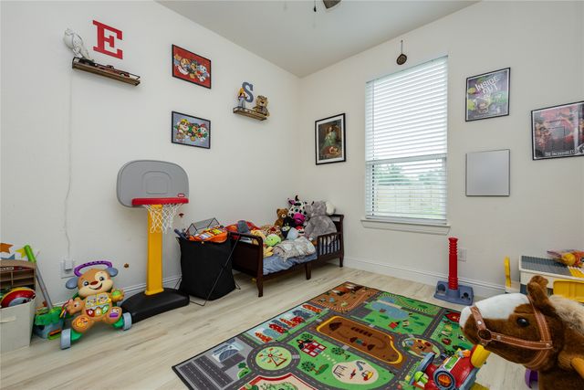 4312 Templeton St, Greenville, TX 75401