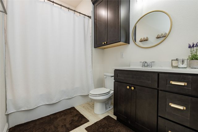 4312 Templeton St, Greenville, TX 75401