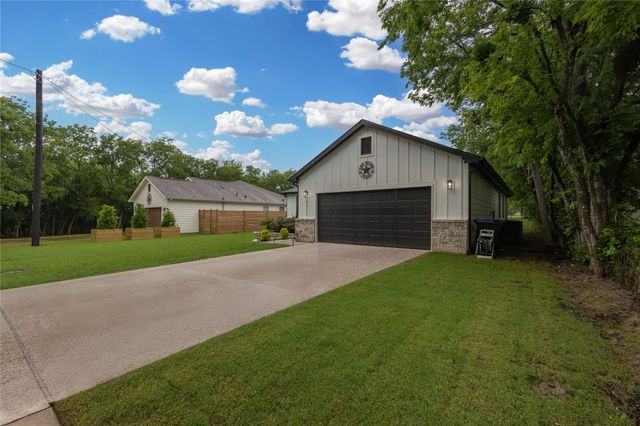 4312 Templeton St, Greenville, TX 75401