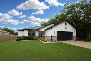 4312 Templeton St, Greenville, TX 75401
