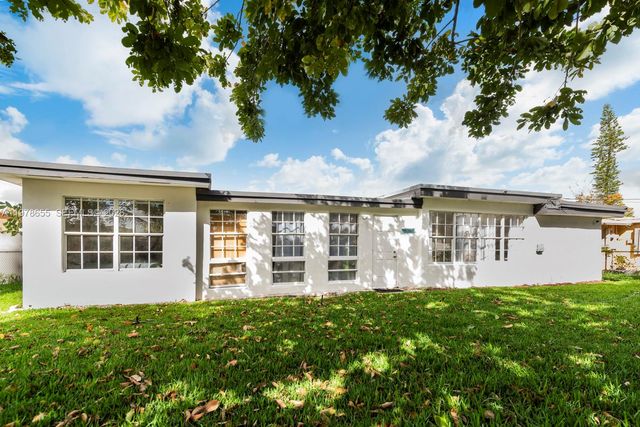 350 SW 30th Ter, Fort Lauderdale, FL 33312