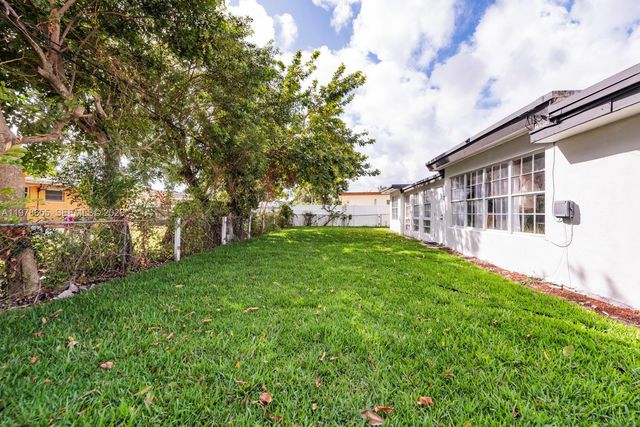 350 SW 30th Ter, Fort Lauderdale, FL 33312