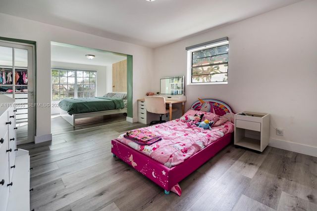 350 SW 30th Ter, Fort Lauderdale, FL 33312