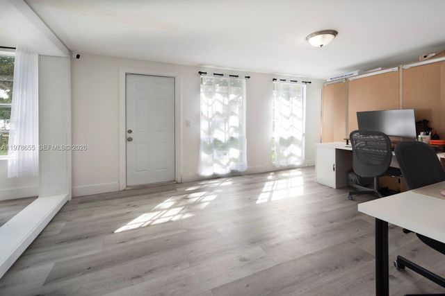 350 SW 30th Ter, Fort Lauderdale, FL 33312