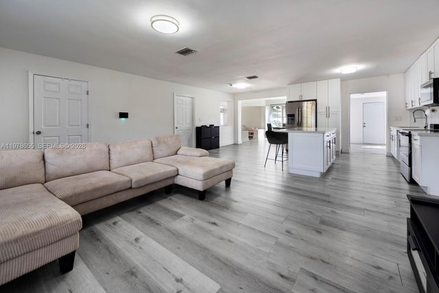 350 SW 30th Ter, Fort Lauderdale, FL 33312