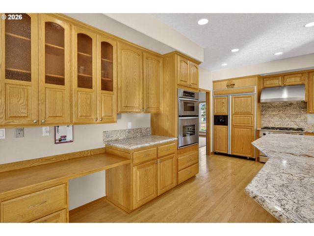 14007 Se EKLUND Ave, Boring, OR 97009