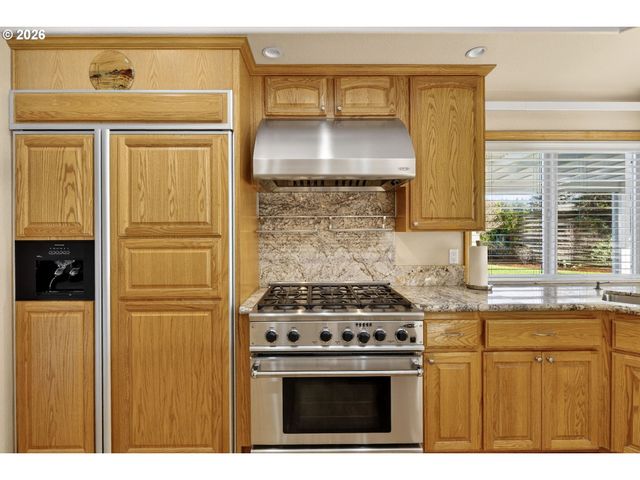 14007 Se EKLUND Ave, Boring, OR 97009