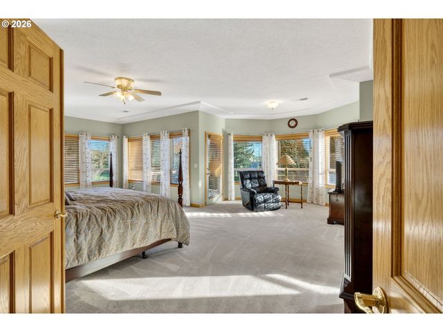 14007 Se EKLUND Ave, Boring, OR 97009