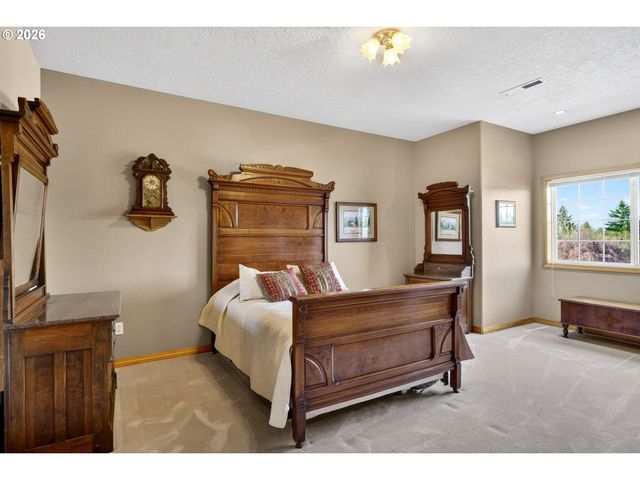 14007 Se EKLUND Ave, Boring, OR 97009