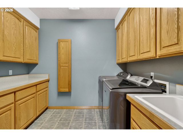 14007 Se EKLUND Ave, Boring, OR 97009