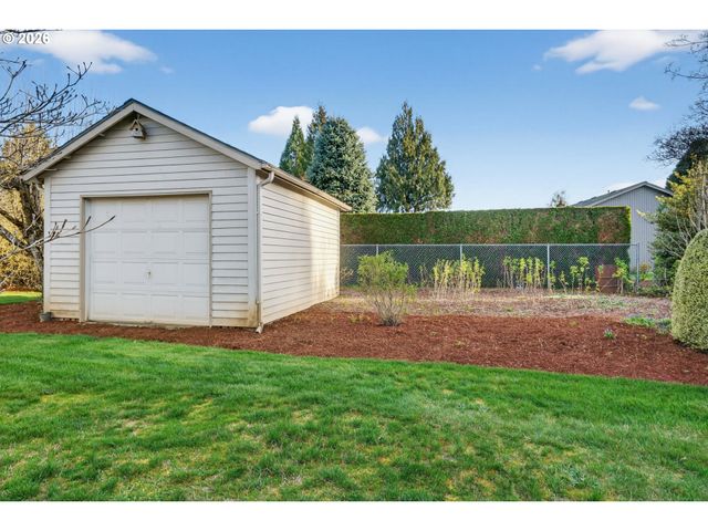 14007 Se EKLUND Ave, Boring, OR 97009