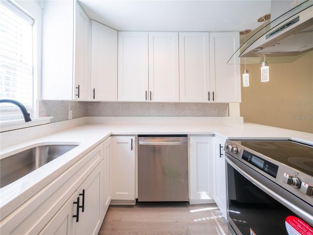 811 OVERSPIN DRIVE, Winter Park, FL 32789
