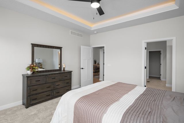 1875 Redbud Circle 102, Eldridge, IA 52748