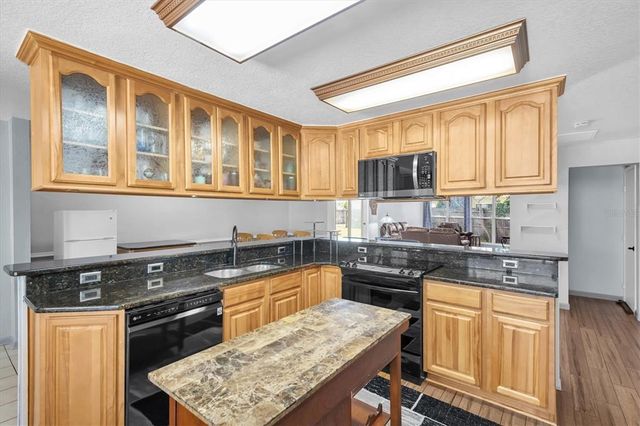 11980 VALENCIA COURT, Seminole, FL 33772
