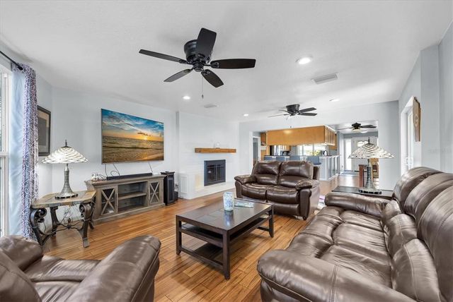 11980 VALENCIA COURT, Seminole, FL 33772