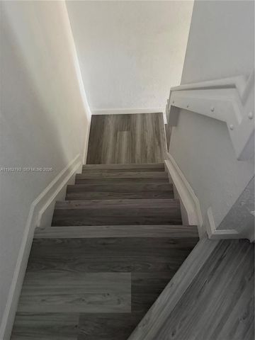 11401 NW 89th St 204, Doral, FL 33178