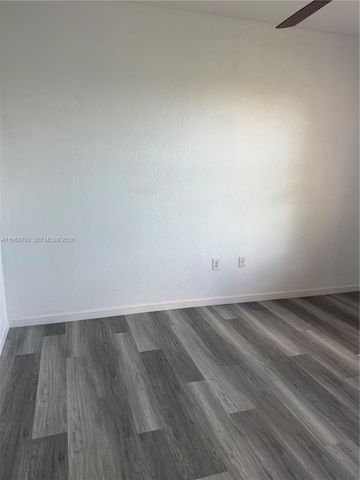 11401 NW 89th St 204, Doral, FL 33178