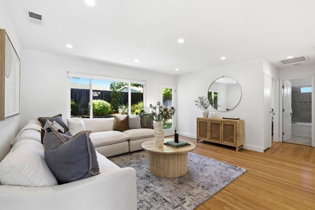 3708 Brandy Rock Way, Redwood City, CA 94061