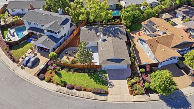 3708 Brandy Rock Way, Redwood City, CA 94061
