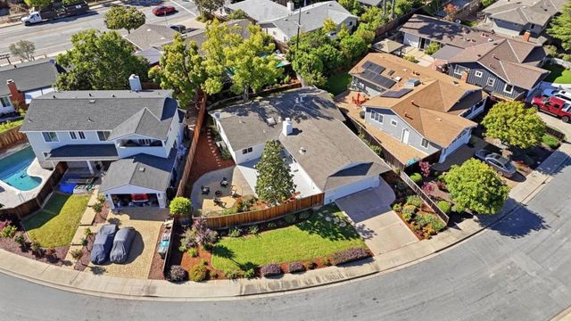 3708 Brandy Rock Way, Redwood City, CA 94061