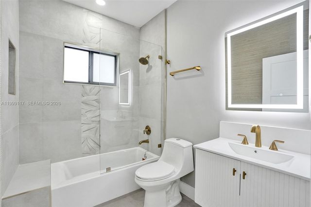 5241 SW 25th St, West Park, FL 33023