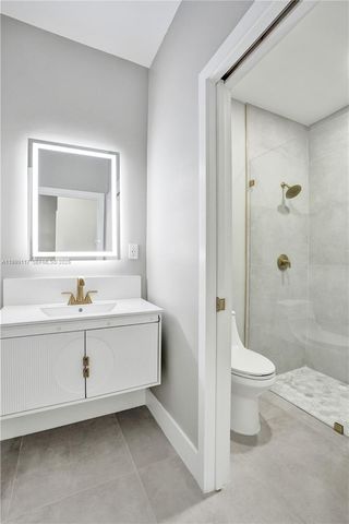 5241 SW 25th St, West Park, FL 33023