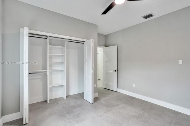 5241 SW 25th St, West Park, FL 33023