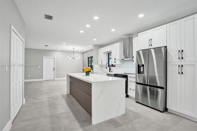 5241 SW 25th St, West Park, FL 33023