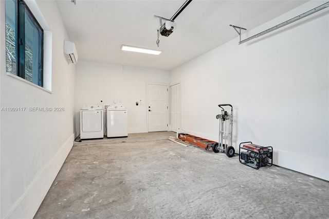 5241 SW 25th St, West Park, FL 33023